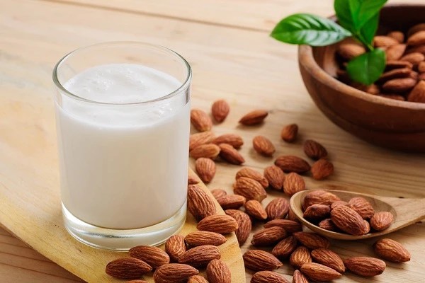 Ini 6 Manfaat Susu Almond yang Mengandung Vitamin A dan D