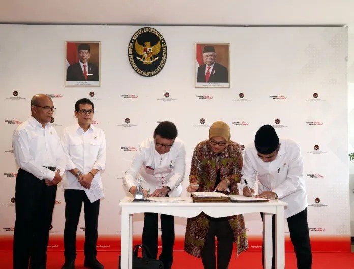 Beberapa waktu lalu akun twitter @bkngoid, mencuitkan enam hal terkait proses pelaksanaan skb yang tertunda. Cuti Bersama Idul Fitri Resmi Dihapus Pindah Akhir Desember 2020