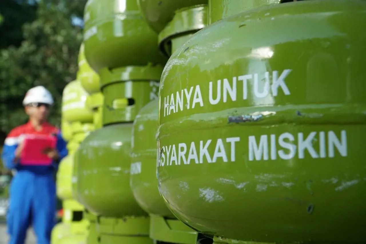 Kanit lantas polsek coblong, iptu sonny rinaldi mengatakan, informasi yang diterimanya dari pemilik kendaraan, dugaan sementara mobilterbakar akibat kebocoran pada selang bensin kendaraan. Tabung Gas Bocor Jangan Panik Ini Cara Atasinya Trenasia Com