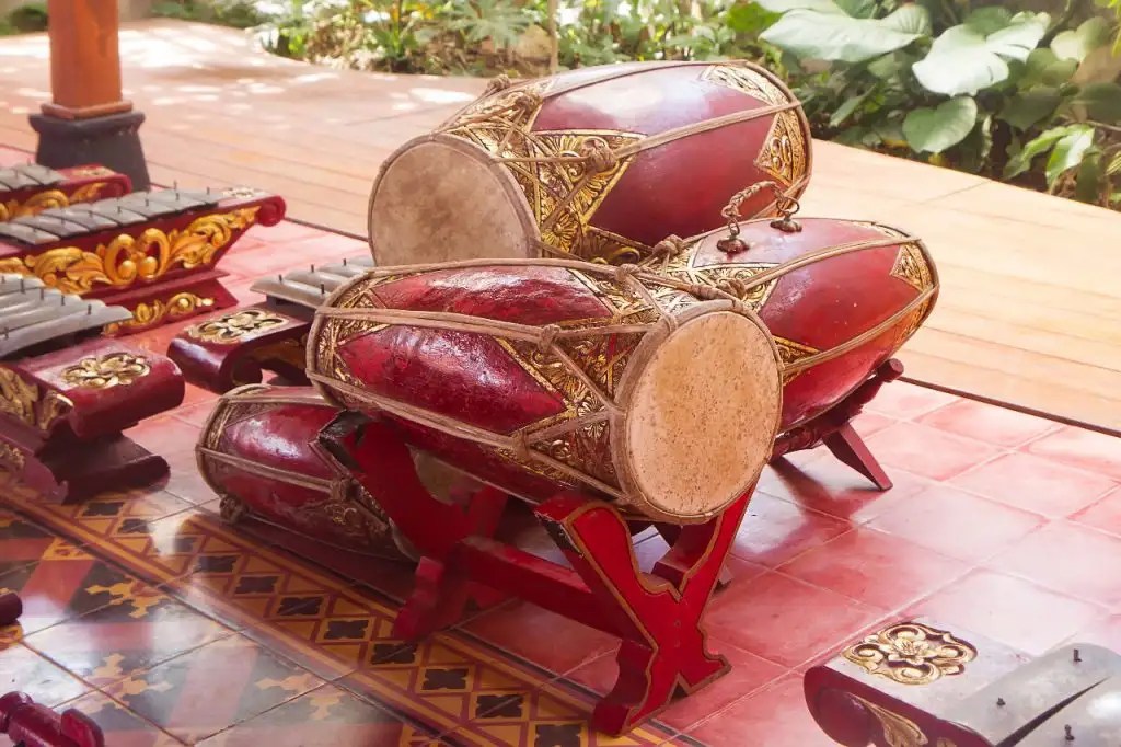 Tangga nada musik daerah nusantara didominasi tangga nada.a. 9 Alat Musik Trasdisional Indonesia Terpopuler