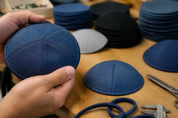 Blue yarmulke review pros cons and verdict after four weeks of daily wear