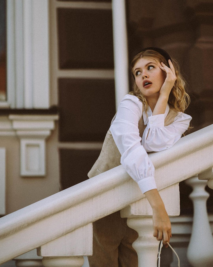 Luna Model Image - Space Art Collection - Full HD Quality