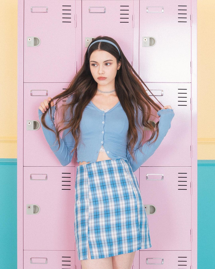 Lena Model Image - Download Elegant Vintage Wallpaper | 8K