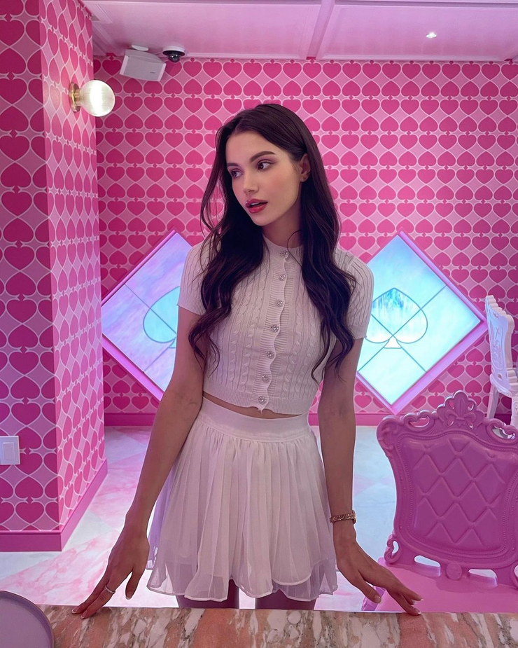 Lena Grace Model - Elegant Retina Nature Wallpapers | Free Download