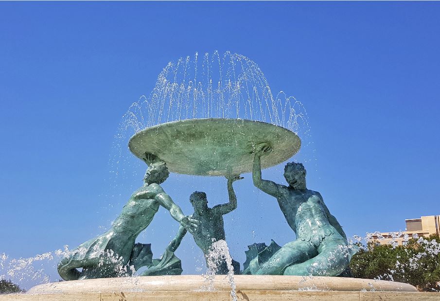 Fontana del Tritone