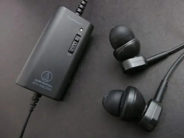 Review Audio Technica Ath Anc33is Quietpoint Active Noise Cancelling In Ear Headphone 