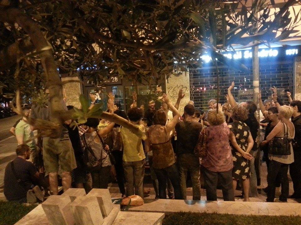 Assemblea Piazza della Marranella - si vota