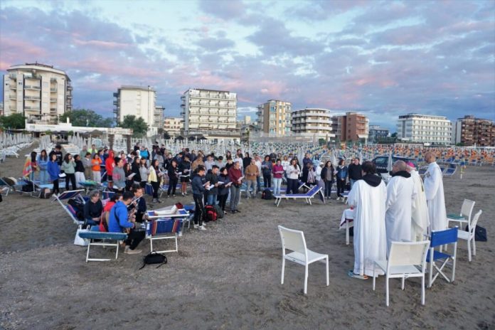 Gmg a Lido di Savio. Monsignor Toso ai giovani: “Sia un nuovo inizio” 3 image00001