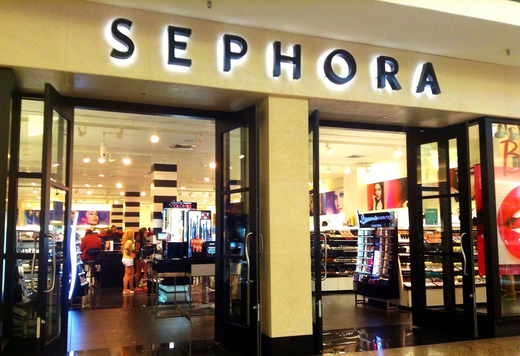 Sephora's recent big sale witnessed many faithful customers perusing the highly discounted offerings. 