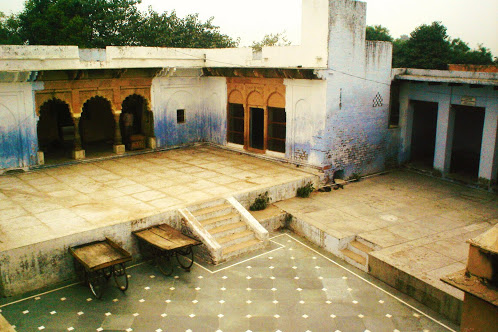 Garud Govind Temple in Vrindavan Address