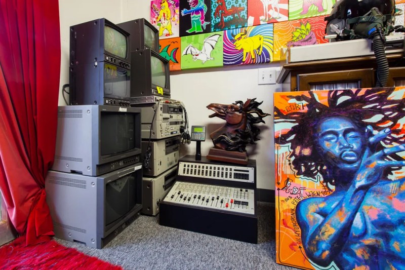 Hypebeast Spaces Madsteez Studio Visit Hypebeast - Download High Quality Light Wallpaper | HD