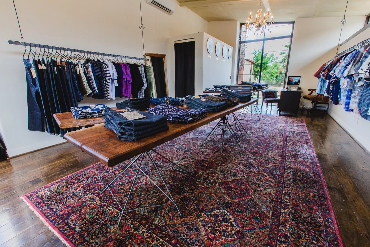 Self Edge - Mountain Designs - Premium 4K Collection