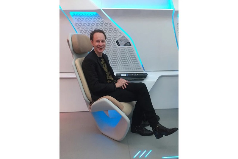 Virgin Hyperloop One Interior Design Prototype Created By Designworks - Download Modern City Background | 8K