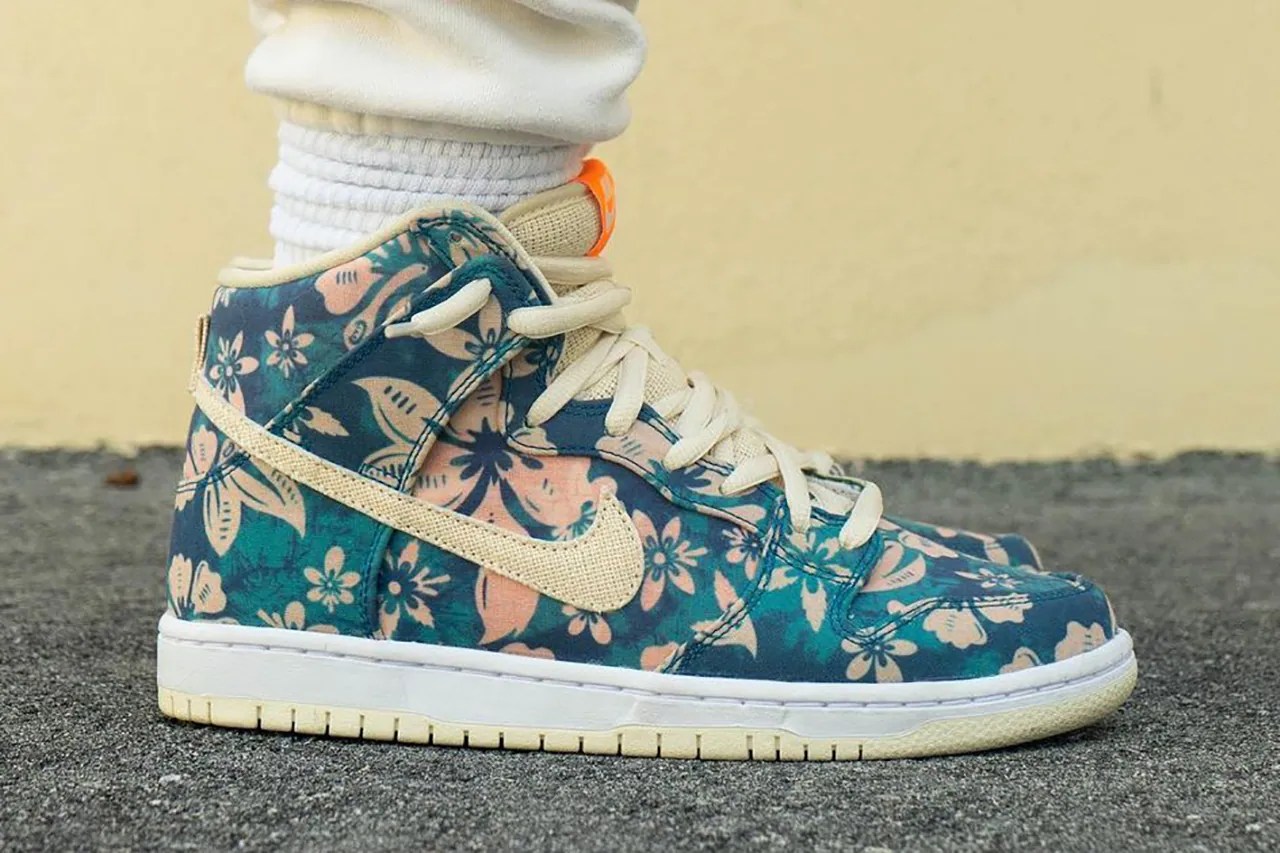 Nike Dunk High 花柄デザイン Footwear| @Nike Showcases Their New SB Dunk High “Hawaii” – GOODGARBS