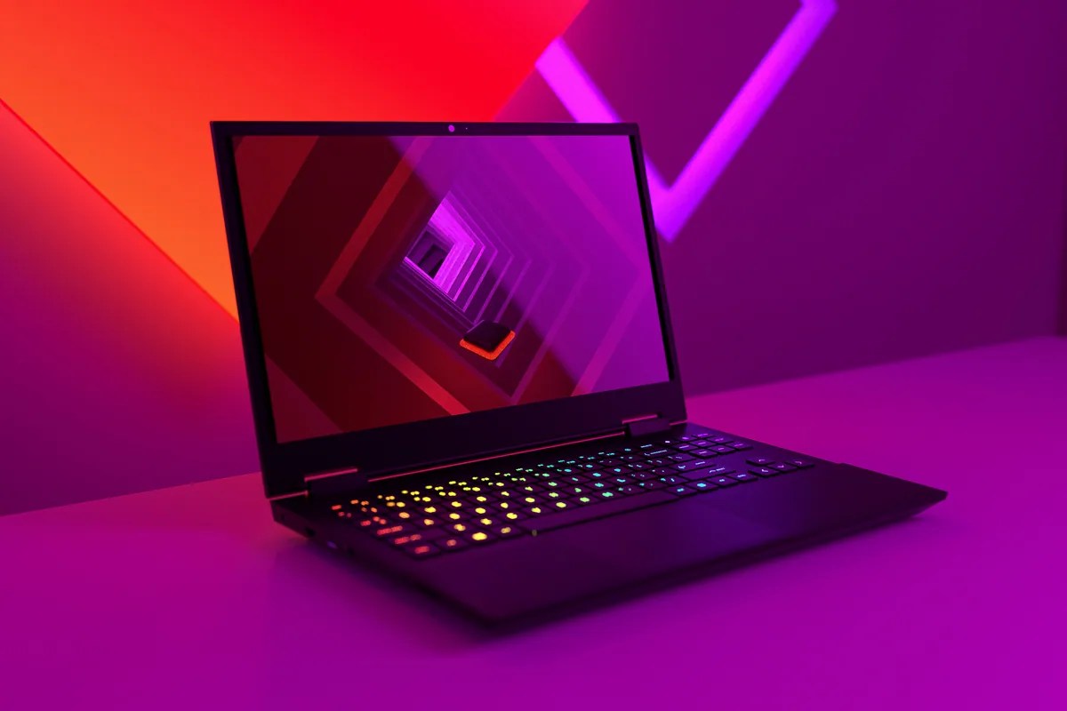 Omen - Premium City Photo Gallery - 4K