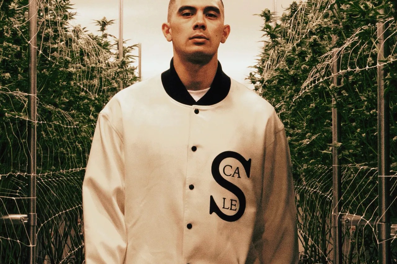 Black Scale - High Resolution Ocean Backgrounds for Desktop