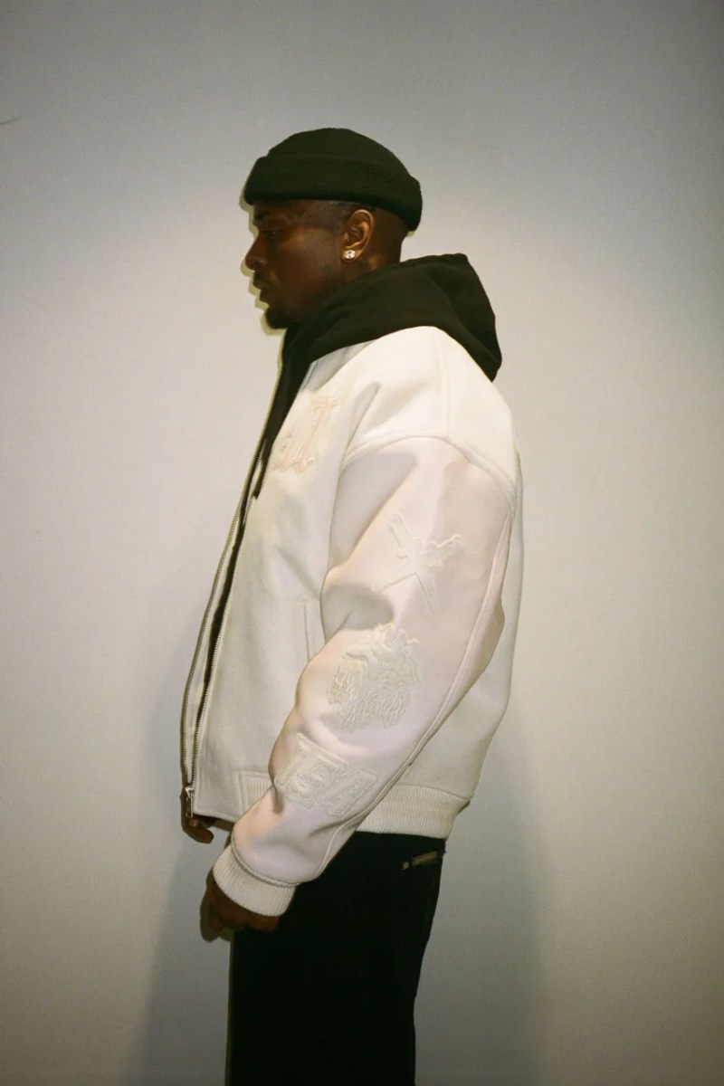 Unknown 2023 First Drop Hypebeast - Premium Light Art Gallery - Retina