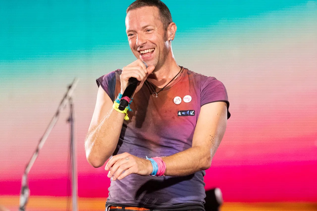 Coldplay On Apple Music - Perfect 4K Mountain Patterns | Free Download