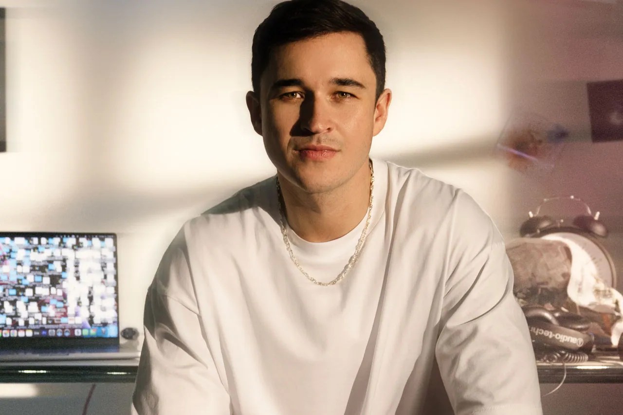 John Summit - Premium Space Background - Ultra HD