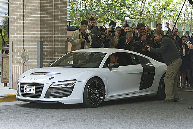 無緣當鋼鐵人，audi r8 e-tron量產販售喊卡