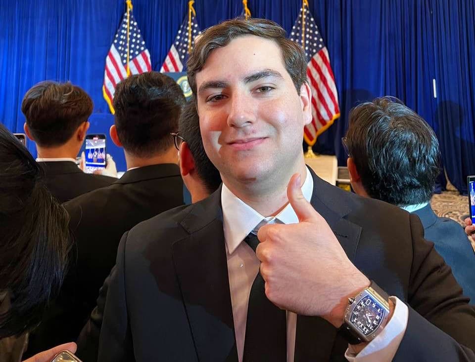 At Trump’s 8 million meme coin dinner, ‘the food sucked’ and security was lax, attendee says