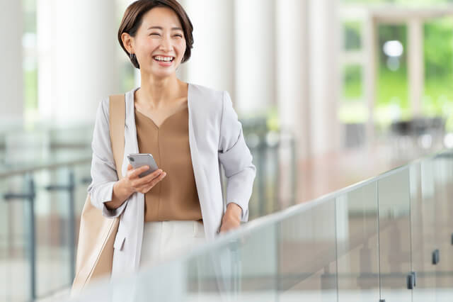 女性のがん保険は掛け捨てがおすすめ！貯蓄型との違いは？