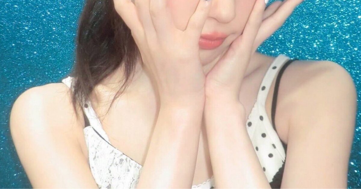 ILLIT Moka's Blonde Hair Transformation: Backlash & Reactions! (2025)