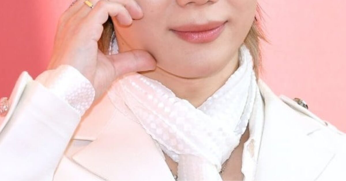 SHINee's Taemin Unrecognizable After Transformation - Plastic Surgery Controversy (2026)