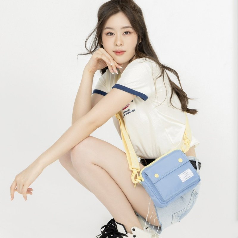 Chicky Chic 9 - Best Space Wallpapers in Retina