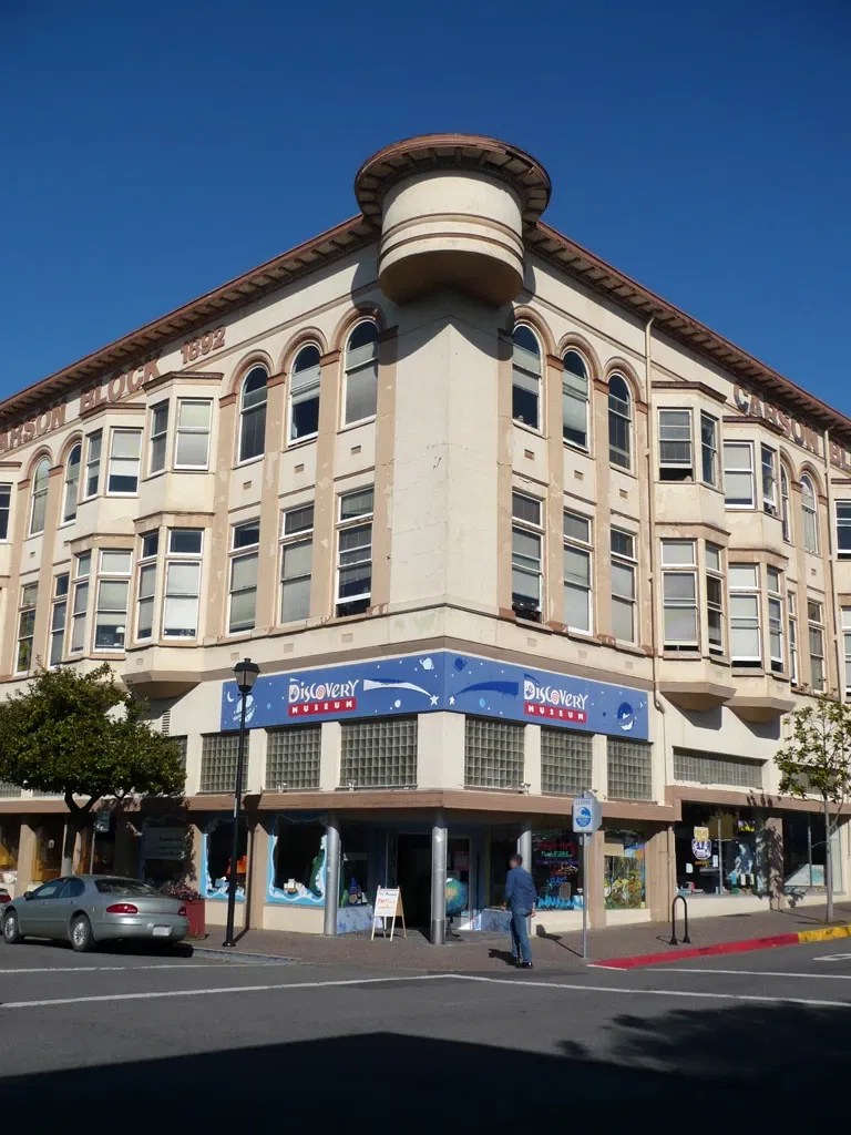 About Eureka Museum Medium - High Resolution Abstract Photos for Desktop