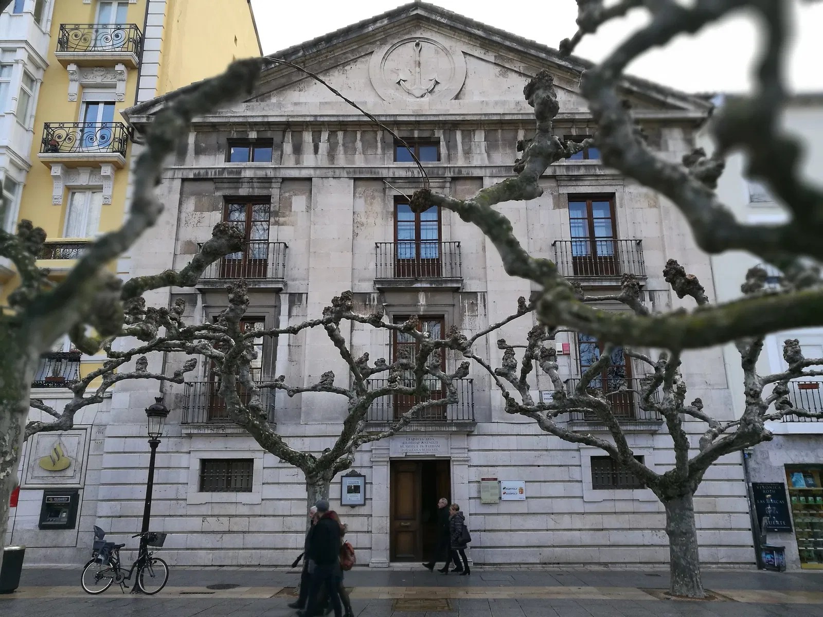 Mar A Burgos - Modern Retina Dark Images | Free Download