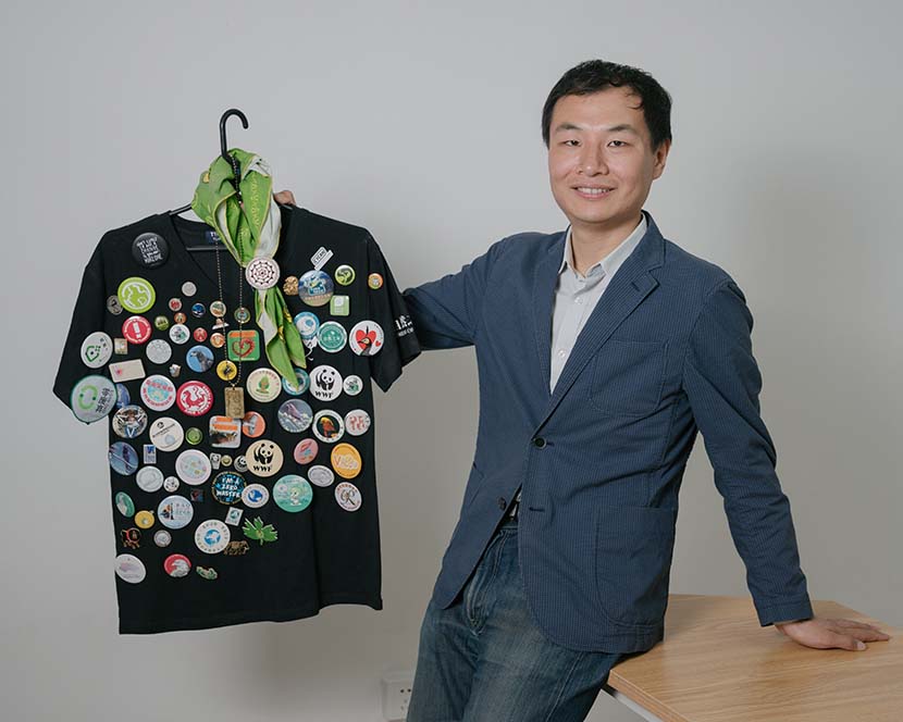 Zhang Boju poses for a photo at his office in Beijing, March 2, 2021. Shi Yangkun/Sixth Tone