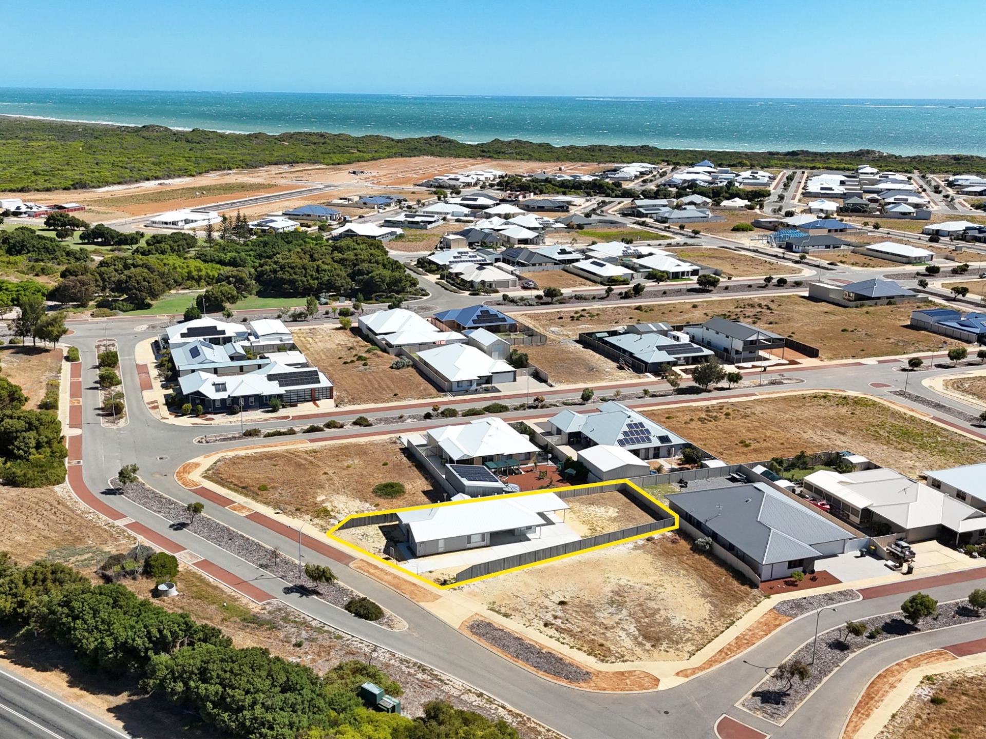 22 Crusoe Crescent Jurien Bay WA 6516 Sold 16 Feb 2026 4989809 01 