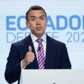 El candidato presidencial Daniel Noboa habla durante el debate presidencial.