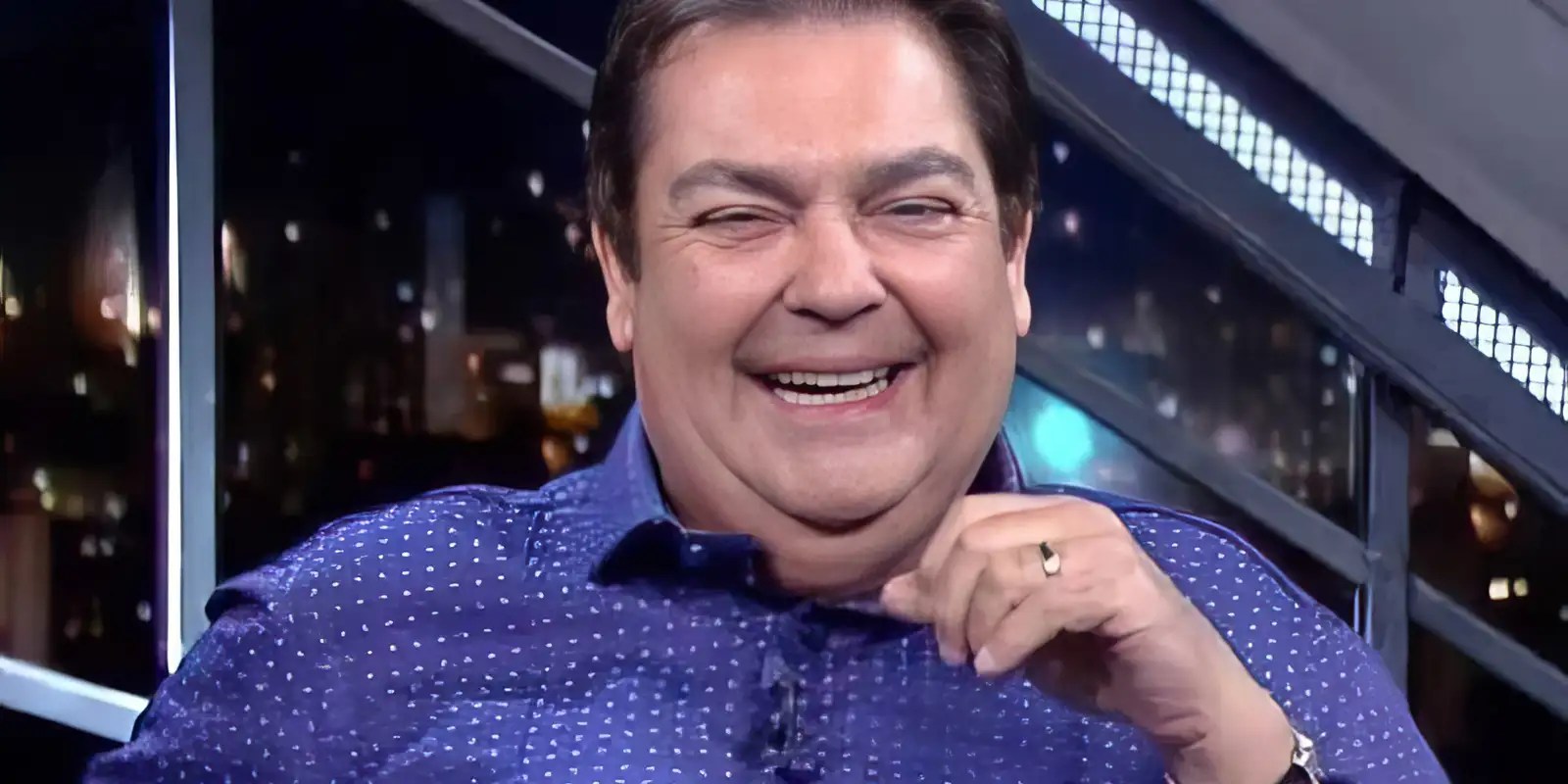 Faustão é transferido para unidade semi-intensiva e evolui bem