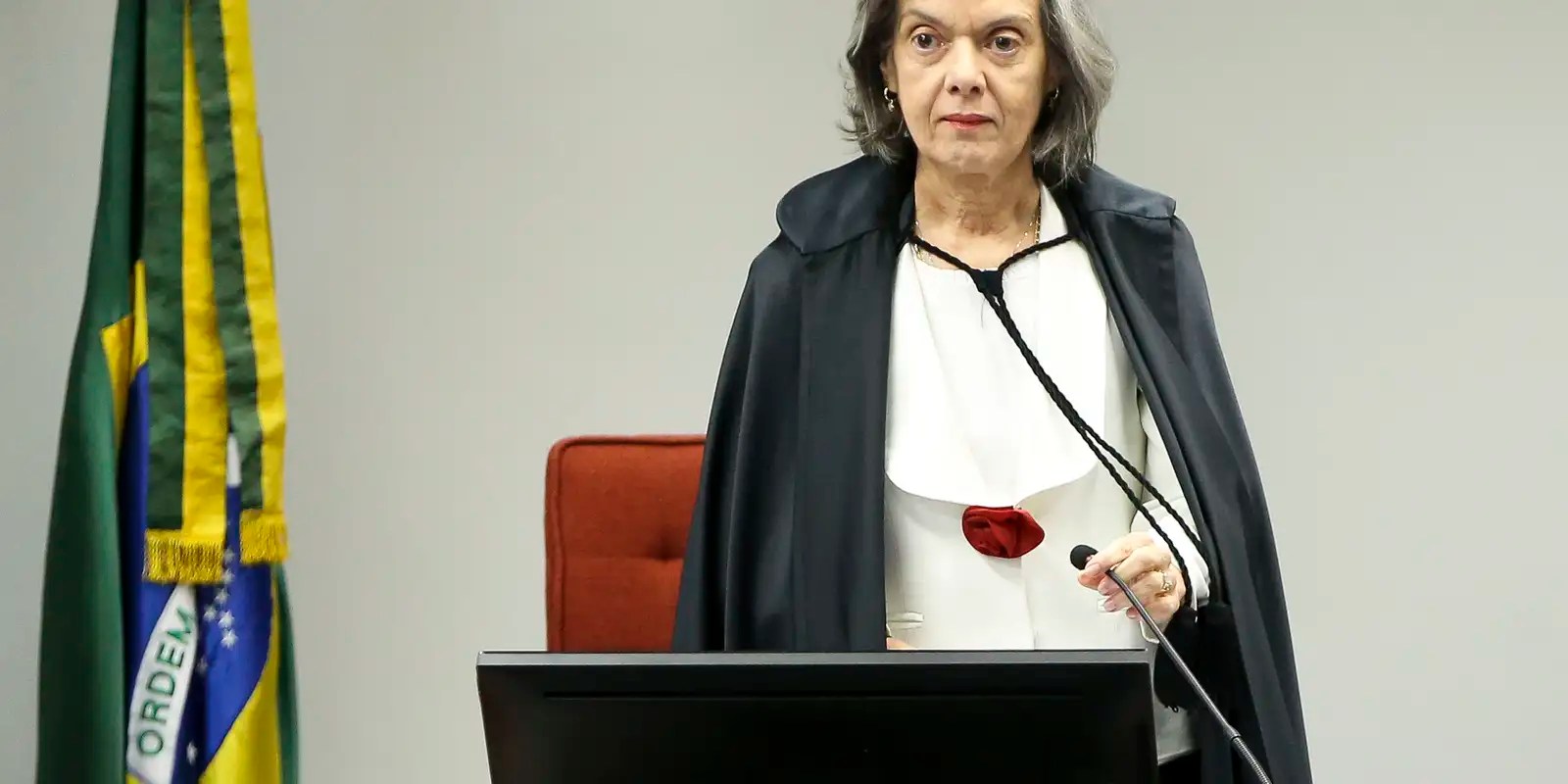 STF tem placar de 4 votos a 0 para manter cautelares contra Bolsonaro