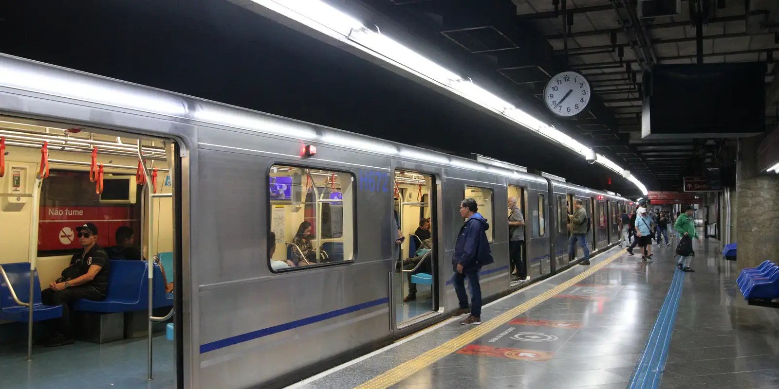 Tarcísio reafirma privatizações e diz que greve não impedirá estudos