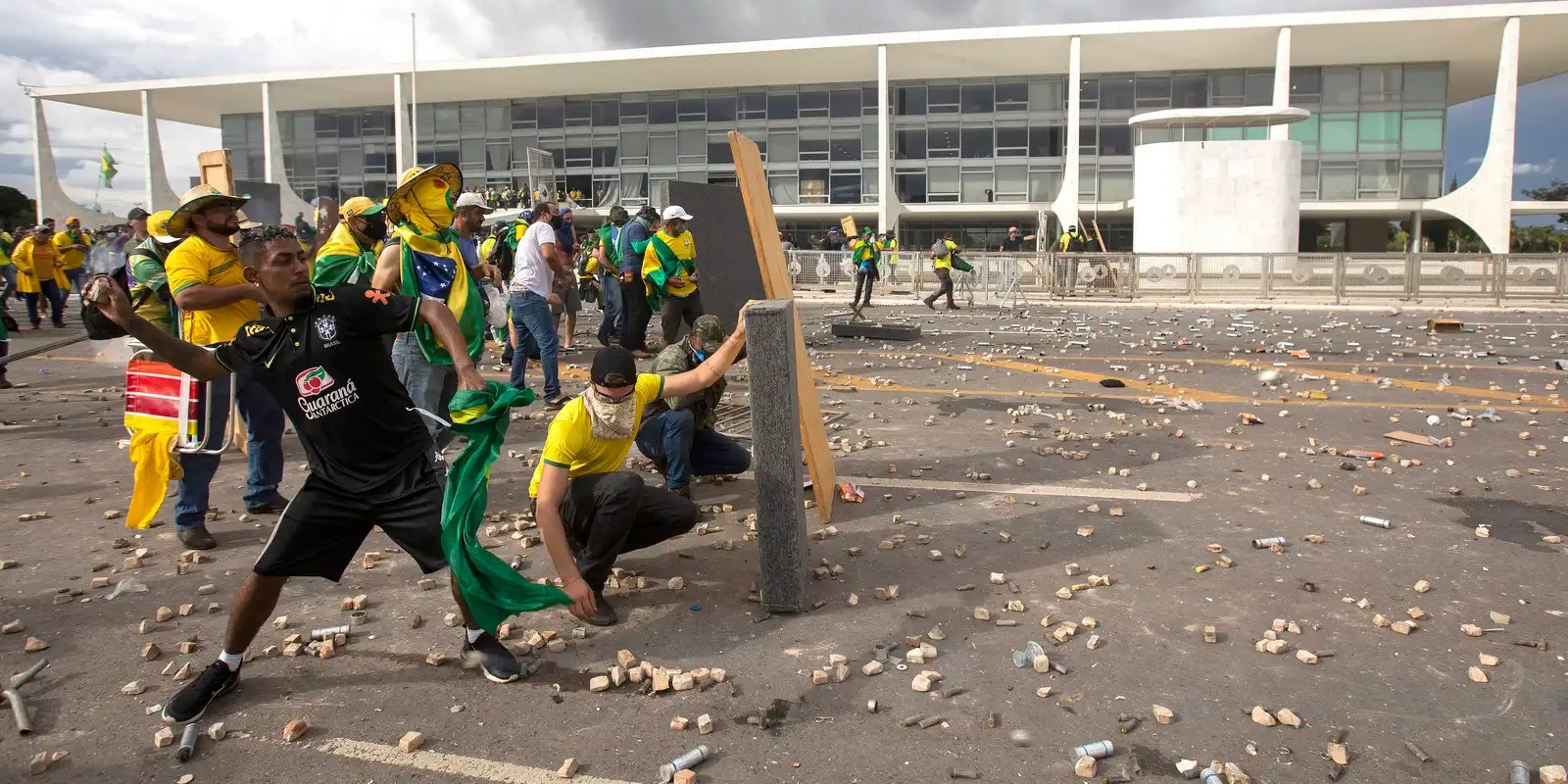 PF cumpre mandados de prisão de foragidos da Operação Lesa Pátria