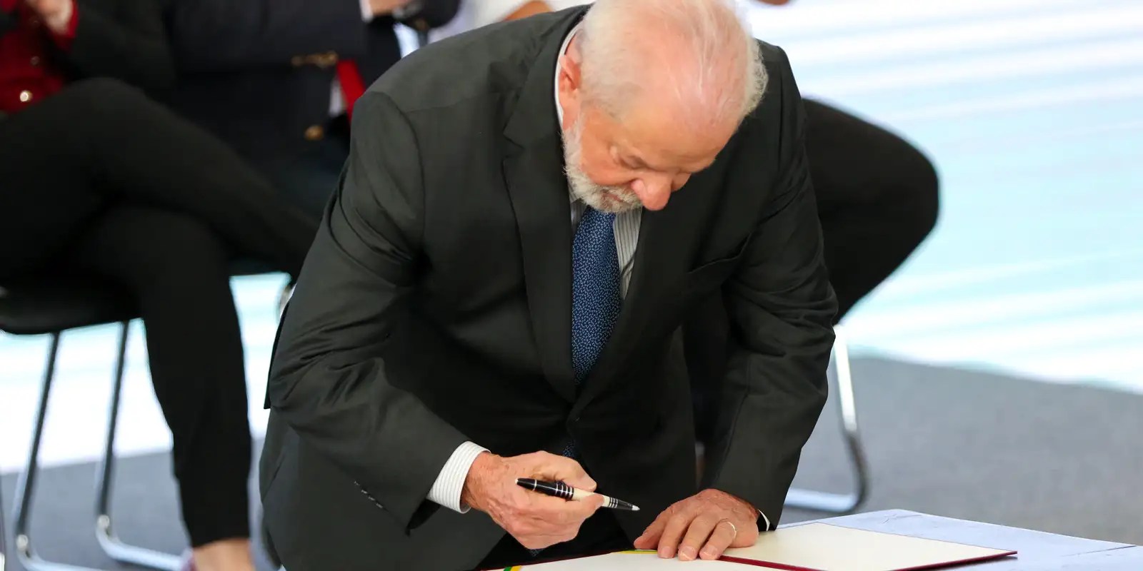 Estado brasileiro retomou sua capacidade de planejamento, diz Lula