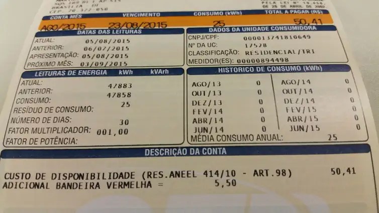 Conta de luz fica com bandeira amarela em janeiro, diz Aneel
