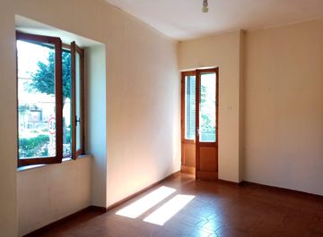 Appartamenti Con Giardino Privato In Vendita A Bagni Di Lucca - Casa.it 265_x_360_jpg