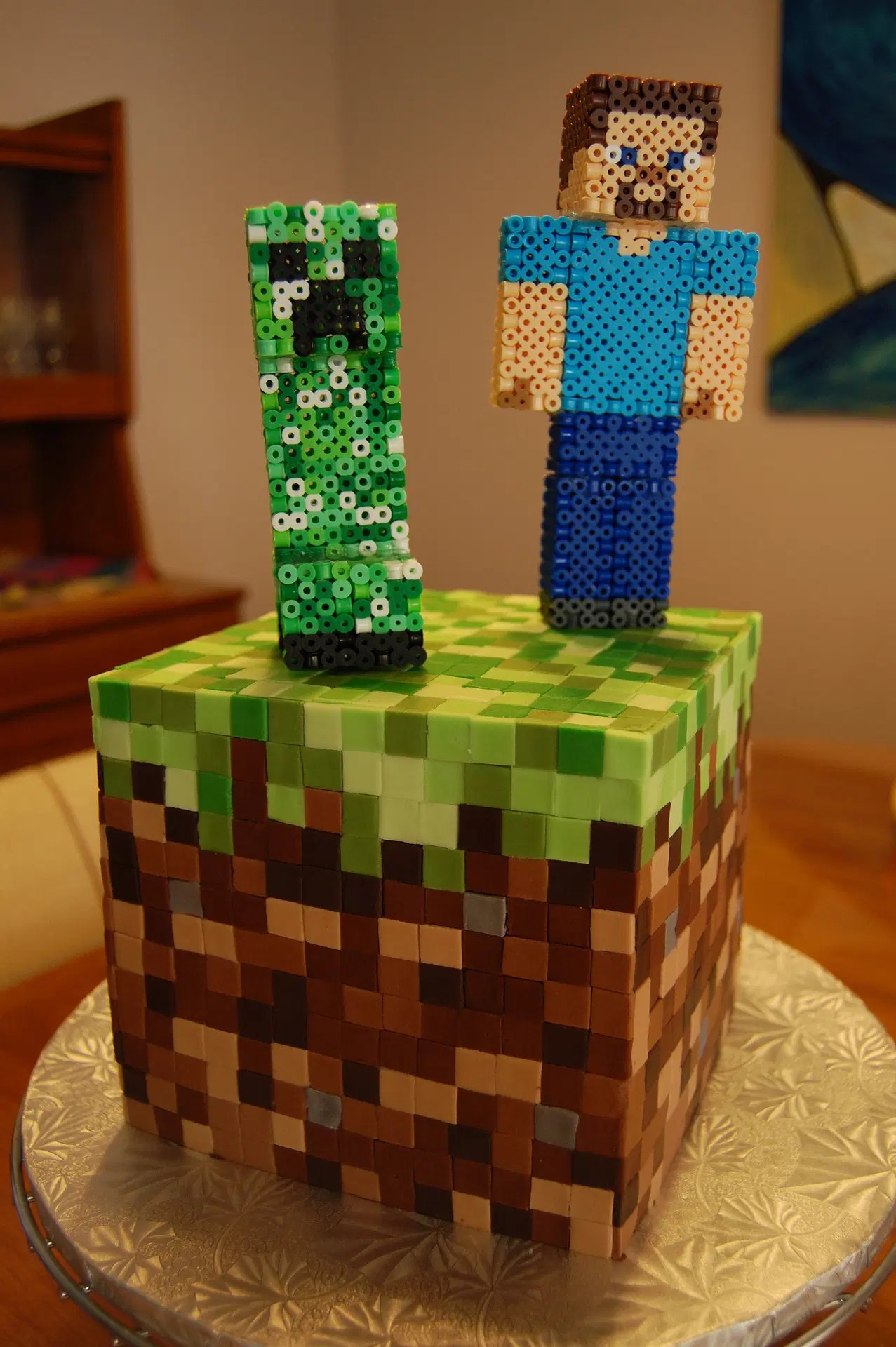 He often works in a particular department and approaches customers when they enter into his area. 3 impressive Minecraft cakes