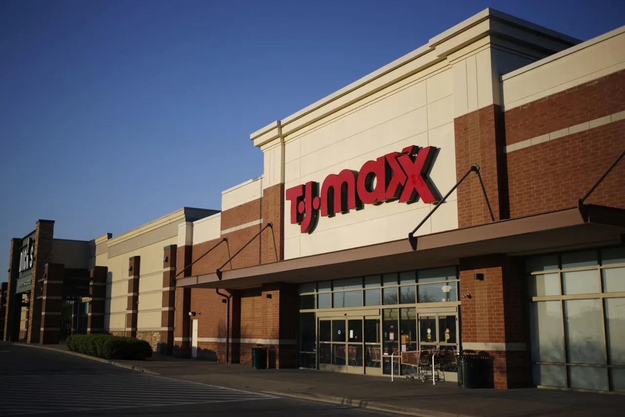 Tjx And Ross Stores Report Earnings Thursday Here S What To Expect Barron S