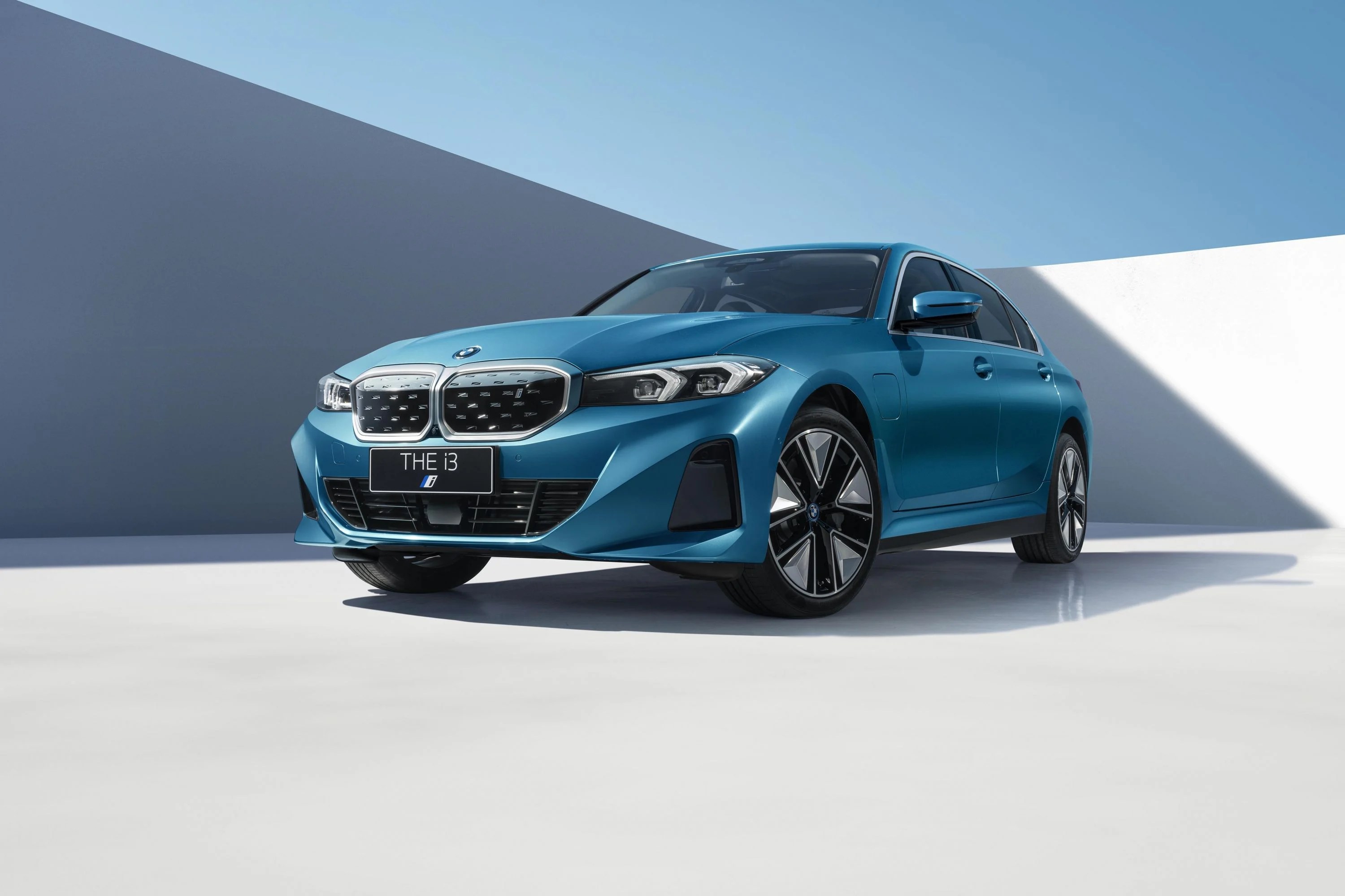 Final bmw i3 evs painted gold, delivered to rental company