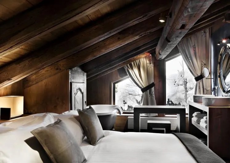 Chalet Clovis – 5-Bedroom Villa — ski-in ski-out access and slope views — luxury chalet in Megève