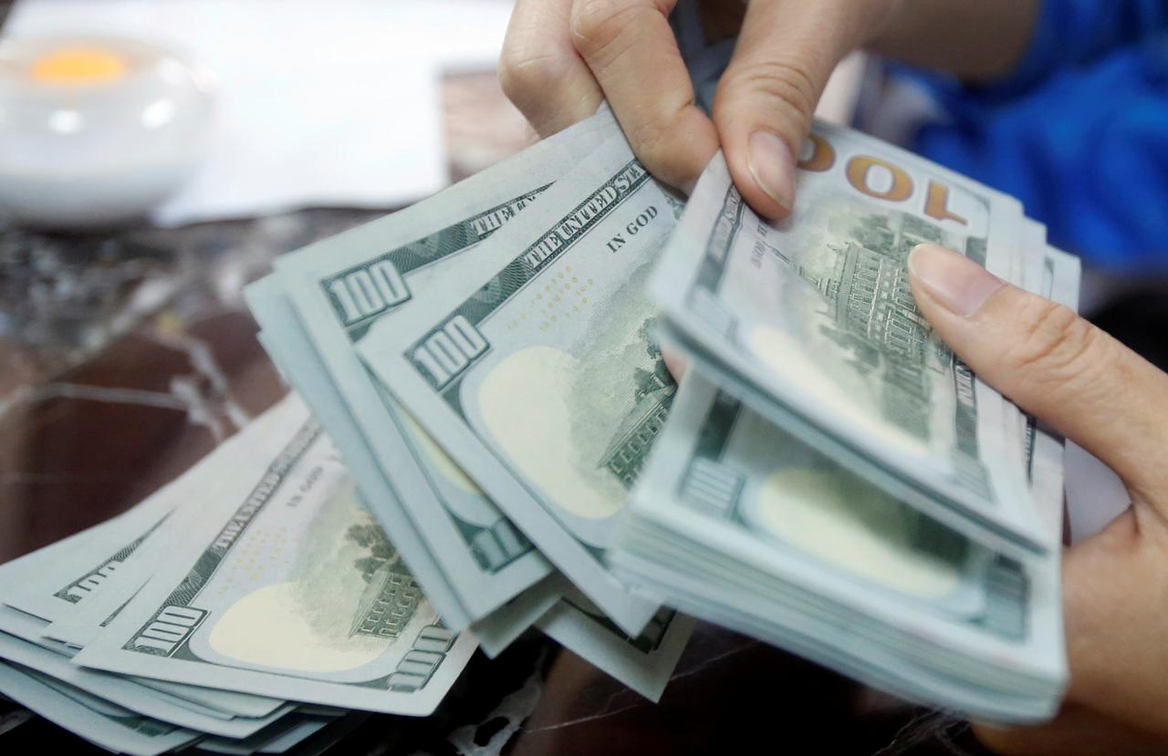 Egypt's Economic Update: Balance of Payments Deficit Narrows, FDI Surge and Tourism Growth (2026)