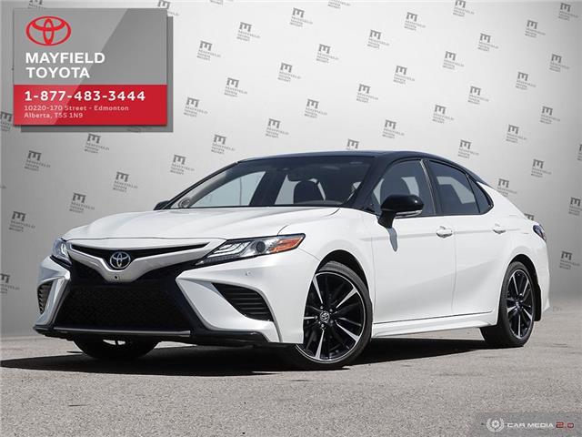 2018 toyota camry xse v6 white with black roof and red interior for