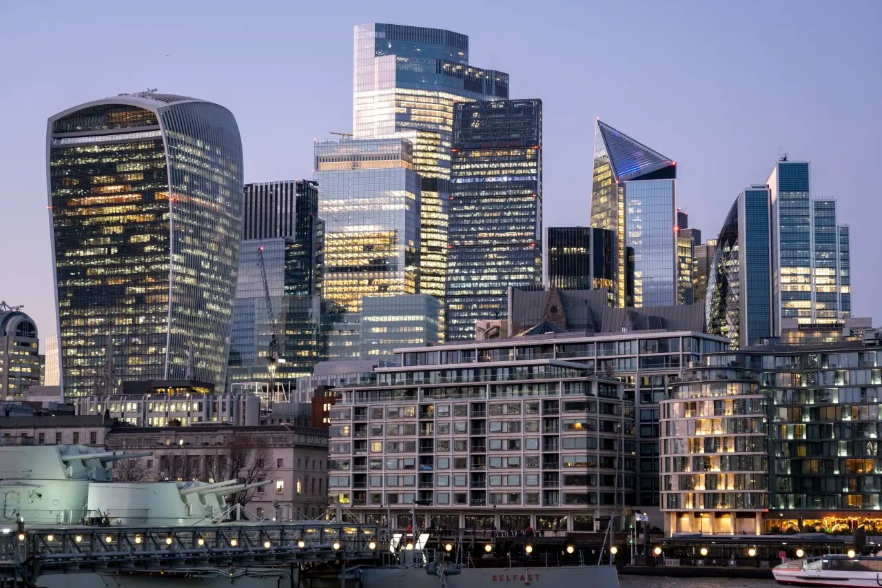 White Case Partner Pay Jumps 27 To 4m