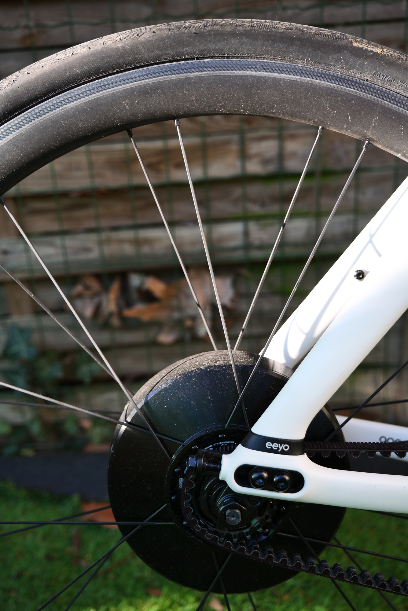 Vélo électrique Gogoro Eeyo 1S Carbone 11.9kg - État Neuf, VAE Ultra-léger