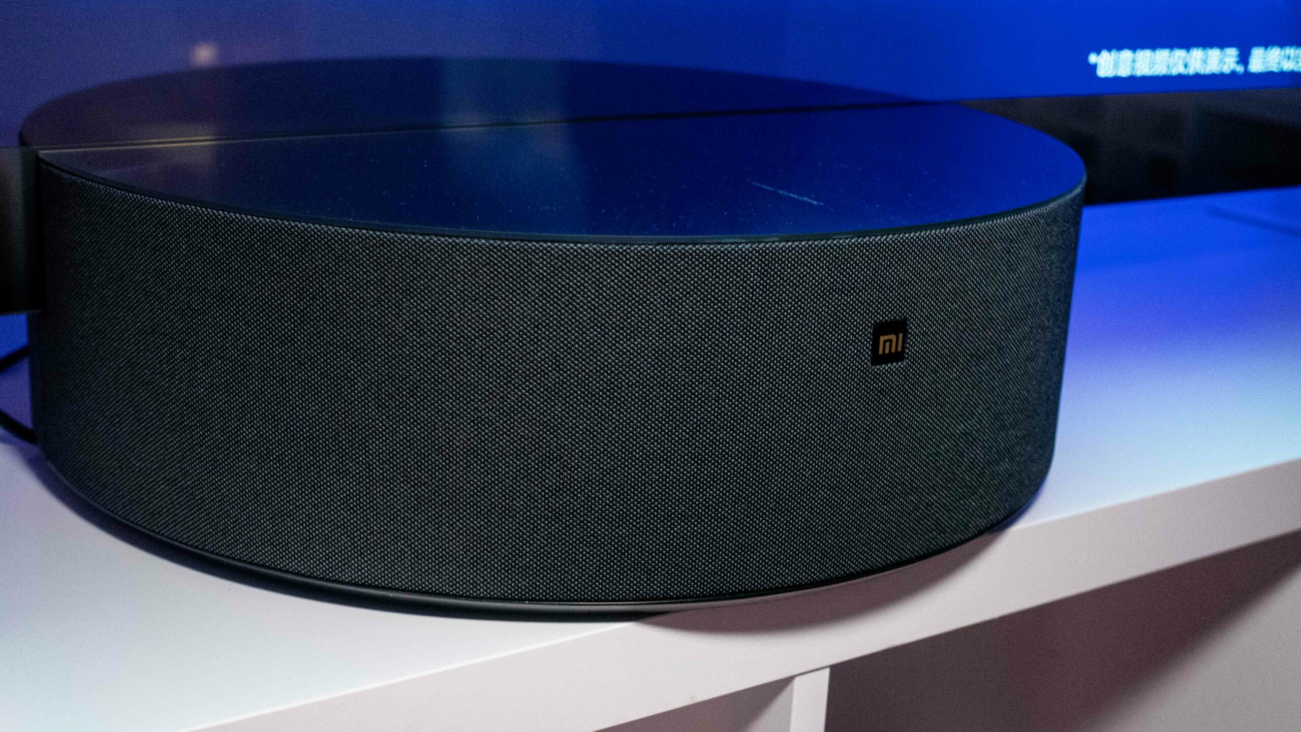 Xiaomi mi tv lux transparent edition